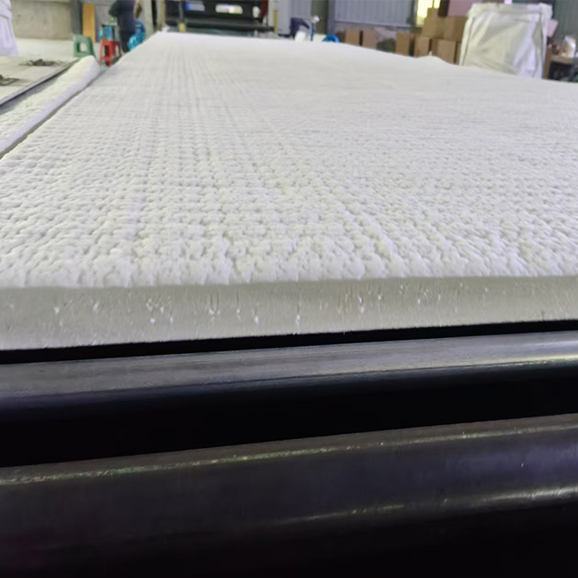 Ceramic aluminosilicate board